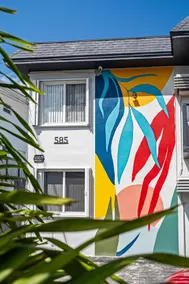 The SurfSide Hideout - Charming/Cozy/Central - Image 5