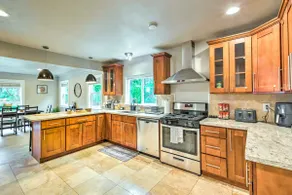 Seattle Oasis with a modern touch - Image 2