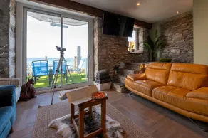 Bryn Glasfor - Image 3