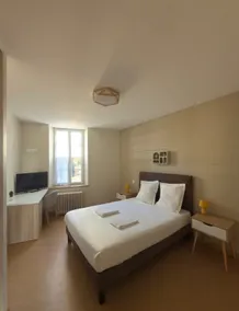 Modernity in Paray: Three Bedroom Apartment - Image 4