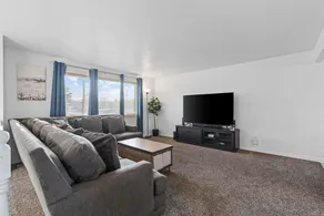Parkside 4BR Retreat, Family Friendly - Image 3