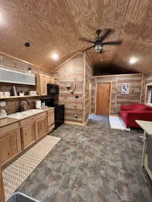 Knotted Oak Cabin - Image 4