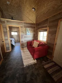 Knotted Oak Cabin - Image 2