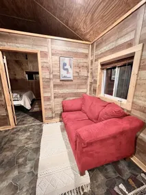 Knotted Oak Cabin - Image 5