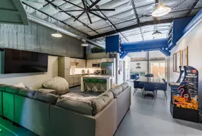 Hangar 18 @ Area 51 | Themed | Pet Friendly - Image 4