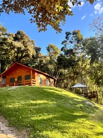 Pet-friendly cabin with hot tub and breakfast - Image 5