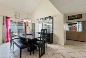 Lg COZY home 5 beds 3 bathrooms/Gameroom! NO PETS! - Image 3