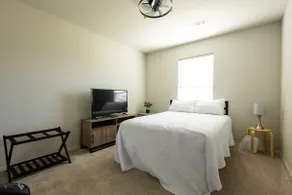 Private Budget Stay 2 bedrooms, 2 bath - Image 5