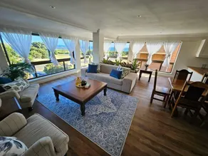 Enjoy R&R at this Seaview beach apartment - Image 2