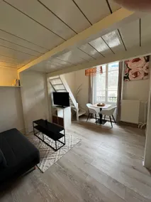 Cozy studio with mezzanine - Image 5