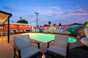 Luxe Home 4B3B with Heated Pool and Jacuzzi Parking included - Image 4