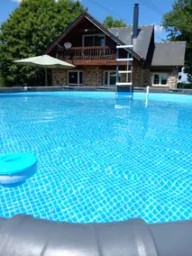 Secluded Dog friendly house with private pool - Image 2