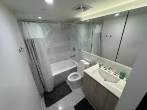 1 Bedroom Apartment in Downtown Toronto - Image 4