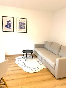 Central apartment with Alpine views - Image 2