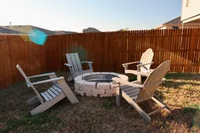 Casa Encanto | Gym, Fire Pit, 2 Lounges, Modern - Image 4