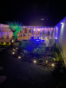 Comfortable house with pool and hot tub - Image 2