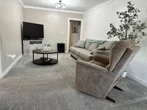 Cozy Private Apartment - 2 Blocks From Downtown - Image 4