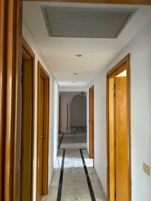 Spacious Appartement Franceville Tunis - Image 2