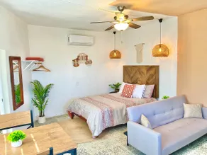 Cozy Beachfront Studio - Image 2