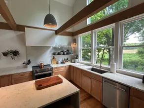 Bright Spacious Home set in Beach & Wine Country - Image 3