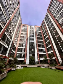 Top location near the airport and hotels - Image 4