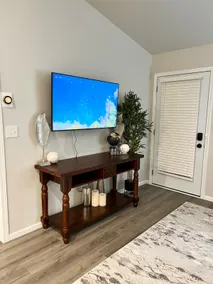 Private Spacious Family Home - Image 3