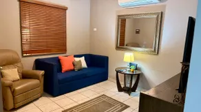 Entire house in the Las Brisas community, 3 minutes from the cinema! - Image 3