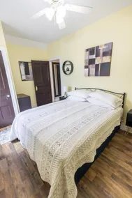 You Can’t Beat This Location! 2 Bedroom & 1 Bath. - Image 4