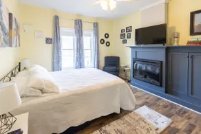 You Can’t Beat This Location! 2 Bedroom & 1 Bath. - Image 3