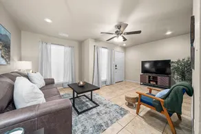 Work-Friendly 4BR Home • Spacious Comfort - Image 3