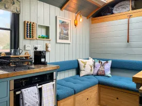 Small Home - Image 4