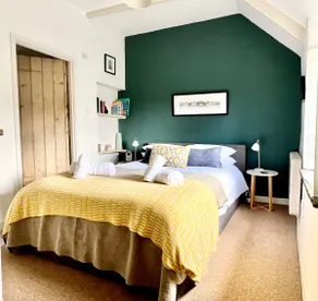 The Roundhouse Tregonce, Padstow, near the sea - Image 2