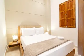 Historic Luxury Sea-view Apartment – Walled City - Image 3