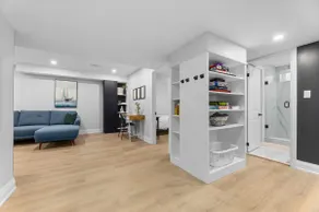 Urban Haven: 2BR/2BA+Office, Kitchen, Dining - Image 3