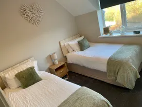 Quiet Coach House Nr Aztec West & Cribbs -Sleeps 5 - Image 3