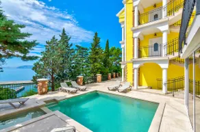 Luxury with pool, sauna, whirlpool directly by the sea - Image 2