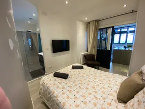 Le Petit Brooklyn, 2 Suites & 2 Private Bathrooms - Image 5