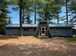 Knotty Pine Northwoods Retreat - Image 2