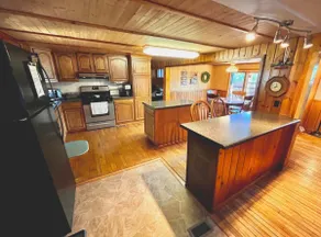 Knotty Pine Northwoods Retreat - Image 4