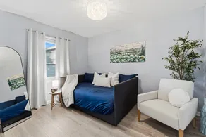 Bright, Modern & Cozy Willowick Retreat - Image 4
