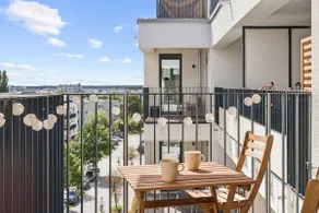 Luxurious and stylish apartment at BER Airport - Image 4