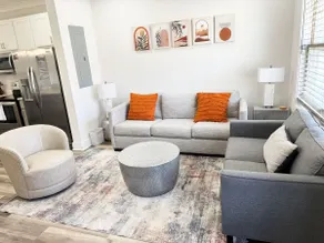 Nice Family Friendly Townhome, Sleeps 6 - Image 3