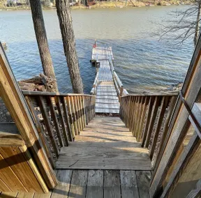 Beautiful 3 BR Lakefront Home with Private Dock - Image 2