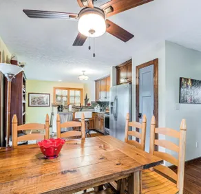 Beautiful 3 BR Lakefront Home with Private Dock - Image 3