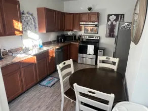 The Downtown Cabin - Sleeps 6 ! - Image 5