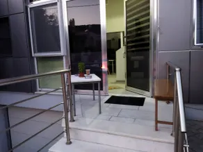 Like your home/2/near airport - Image 3