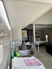 Like your home/2/near airport - Image 2