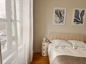Chic&cosy retreat, steps from RER in historic town - Image 5