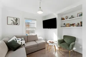 Bungalow, Sofabed,free parking,BBQ, Netflix - Image 2