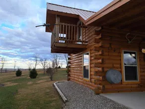 Broken Spoke Ranch private tiki bar/lake - Image 4